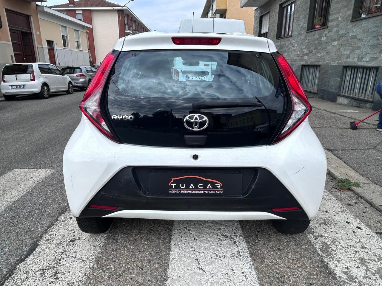 Toyota Aygo X Business 1.0 VVT-i #11773