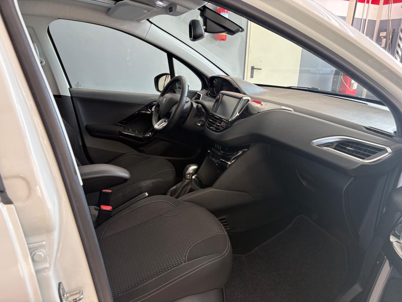 Peugeot 208 BlueHDi 75 5 porte Allure
