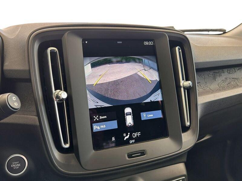 Volvo XC40 T2 129 CV Automatico Momentum Core