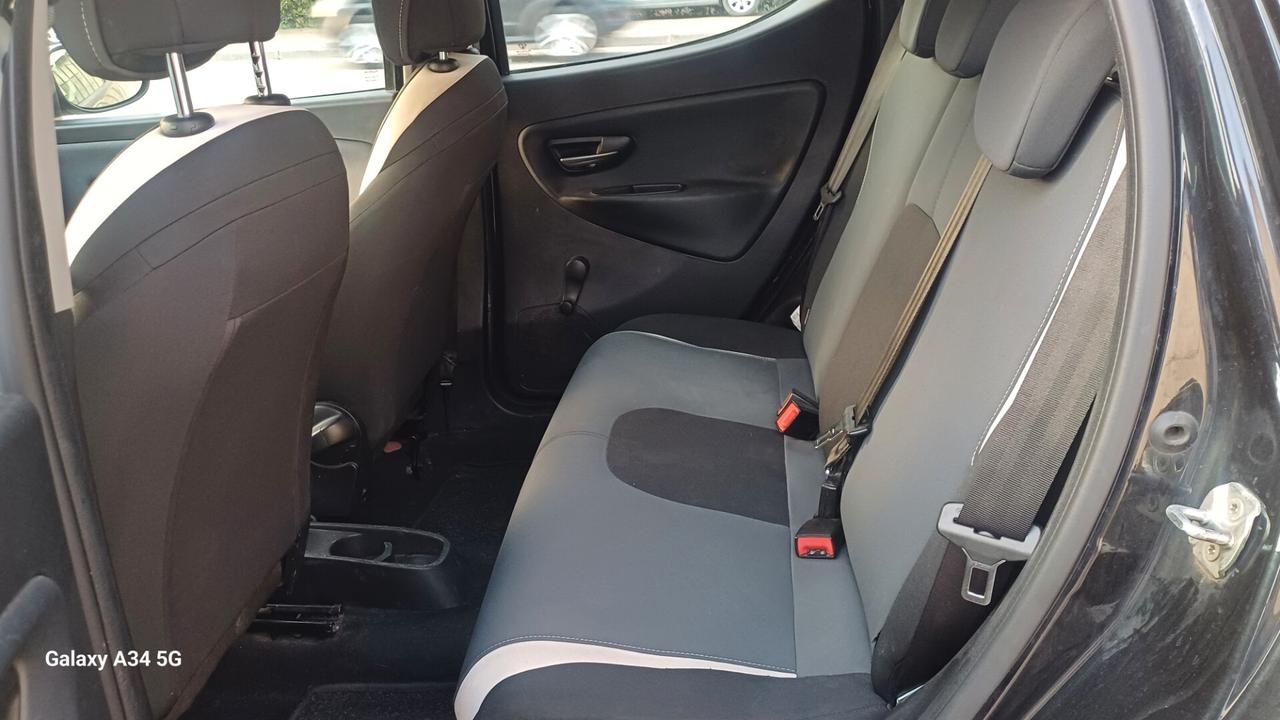 Lancia Ypsilon 1.2 69 CV 5 porte Gold