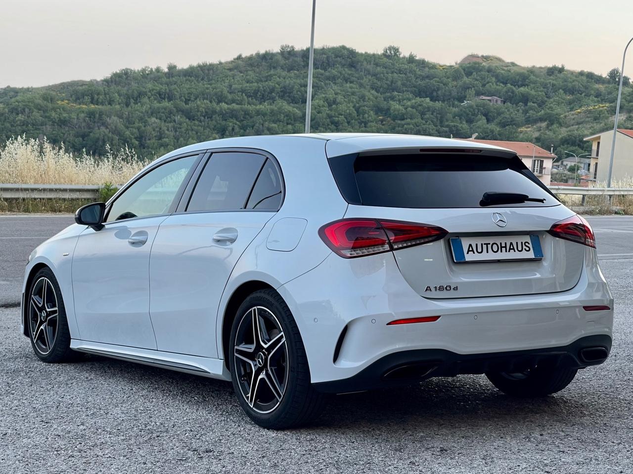 Mercedes-benz A 180 d AMG Premium - FULL