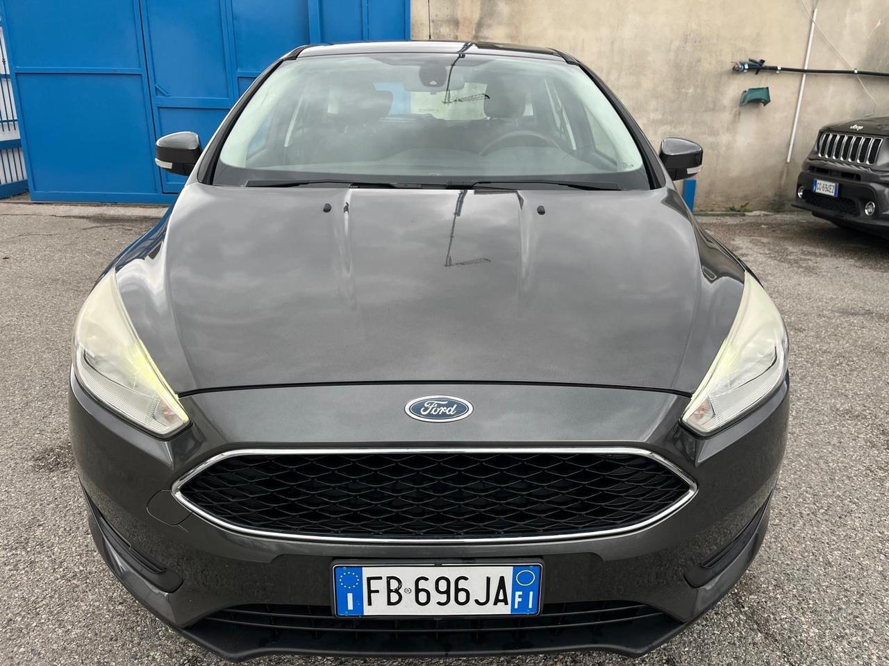 Ford focus-5P-1.0 ecoboost-benz-2016