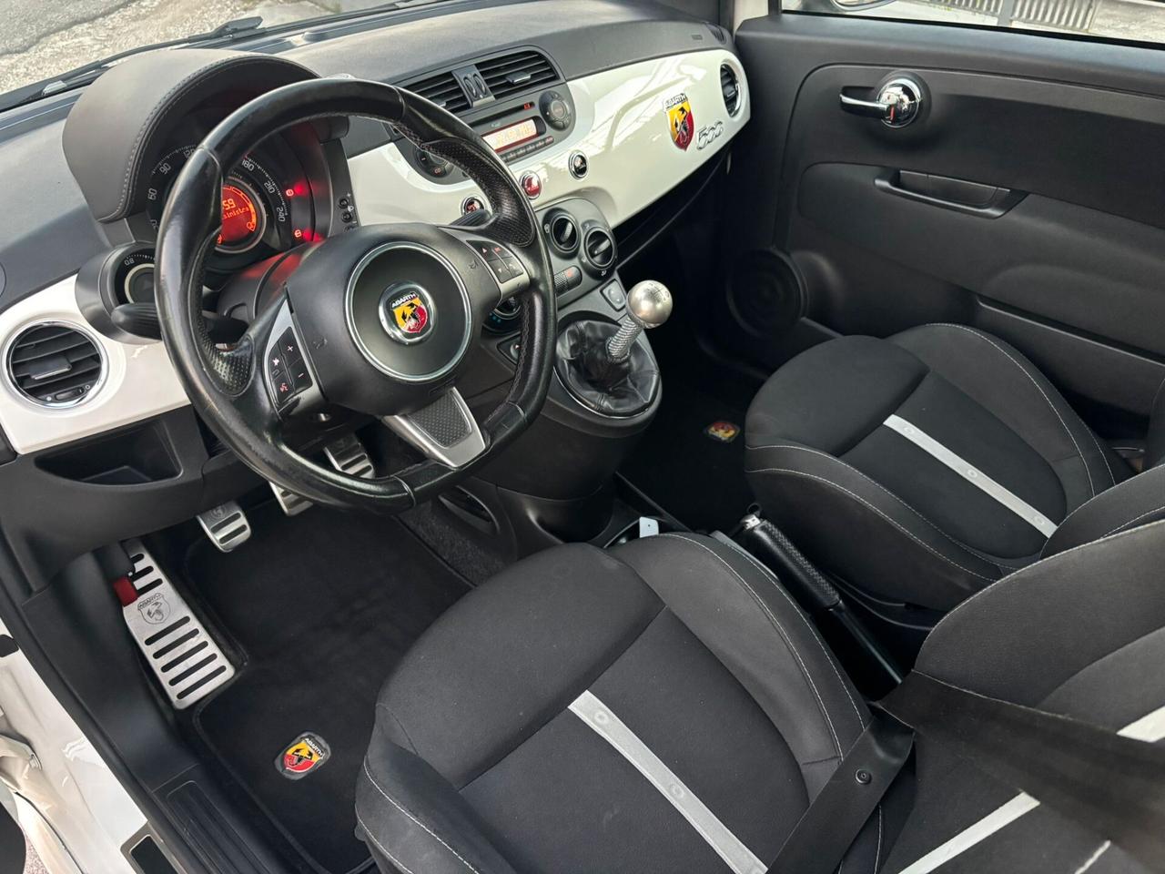 Abarth 500 1.4 Turbo T-Jet Custom