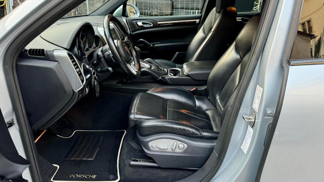 Porsche Cayenne 3.0 Diesel Platinum Edition