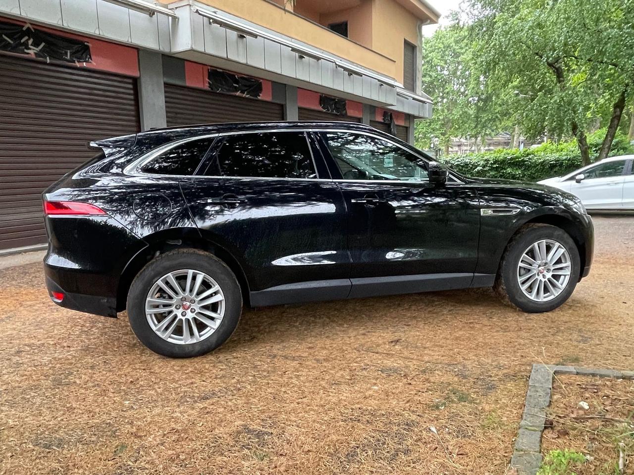 Jaguar F-Pace Prestige 2.0 Turbo
