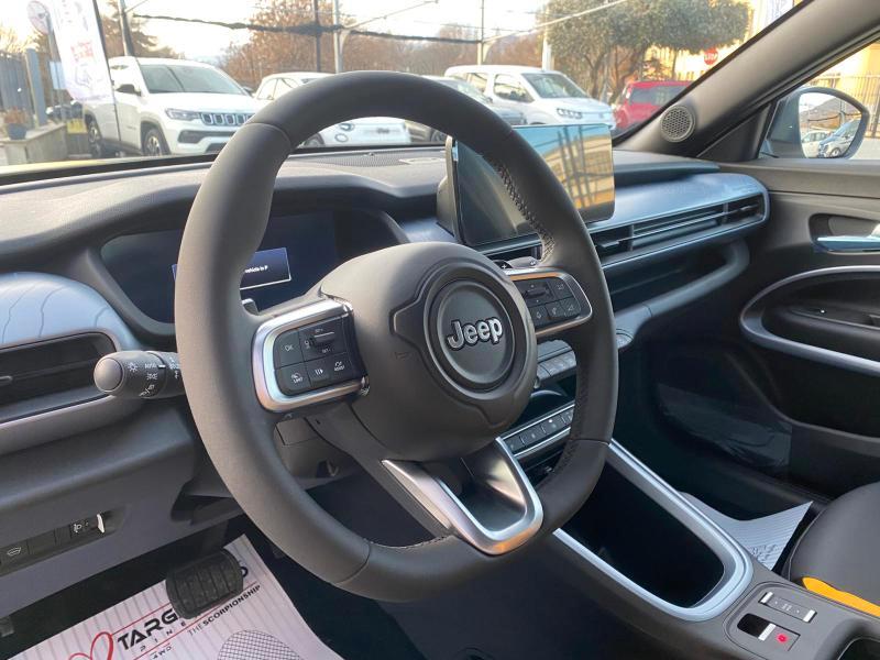 Jeep Avenger 1.2 turbo e-hybrid mhev The North Face 4xe 145cv edct6