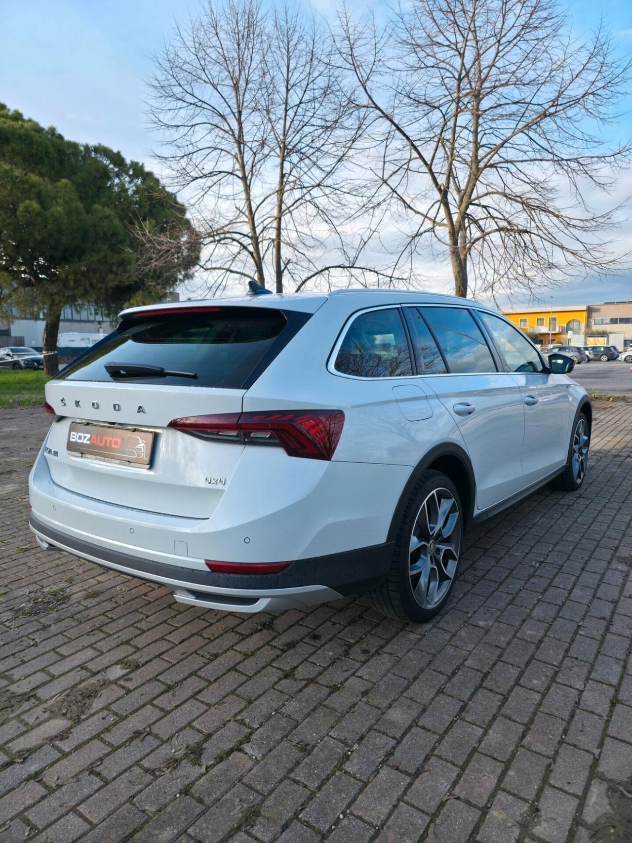 Skoda Octavia 2.0 TDI EVO SCR 200 CV DSG 4x4 Wagon Scout