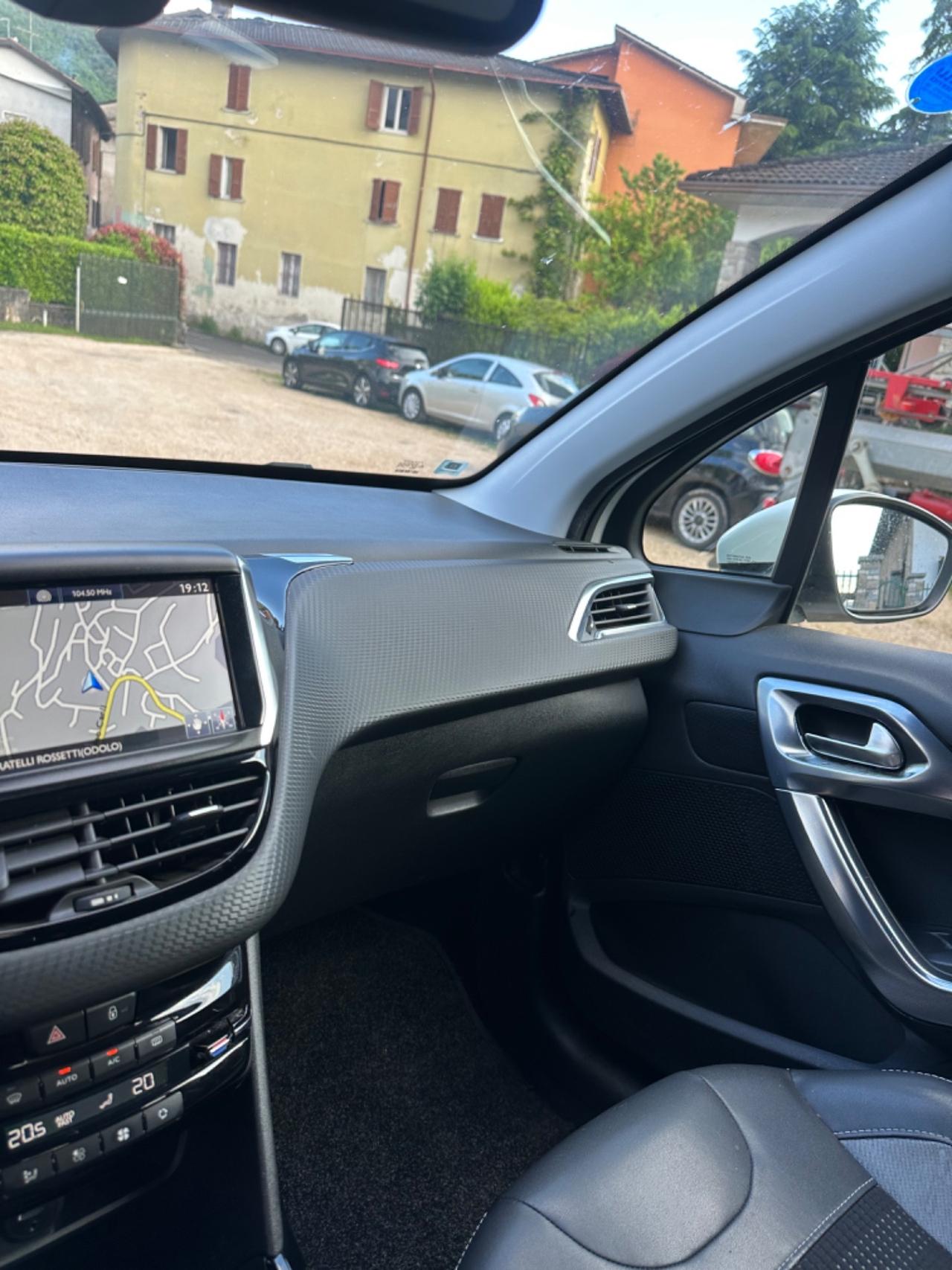 Peugeot 2008 BLUEHDi 100 ALLURE KMCERT GARANZ UNICOPR