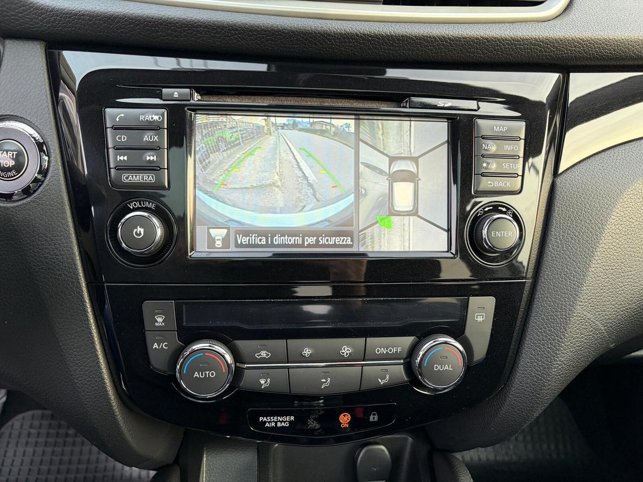 Nissan Qashqai 1.5 dCi 110cv tetto Tekna 360°