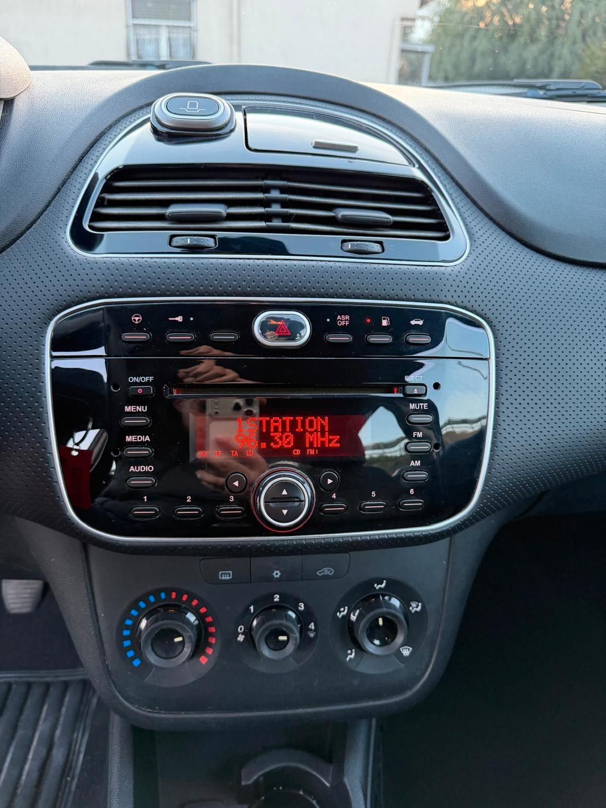 Fiat Punto Evo 1.4 5 porte Emotion Natural Power-07/2011