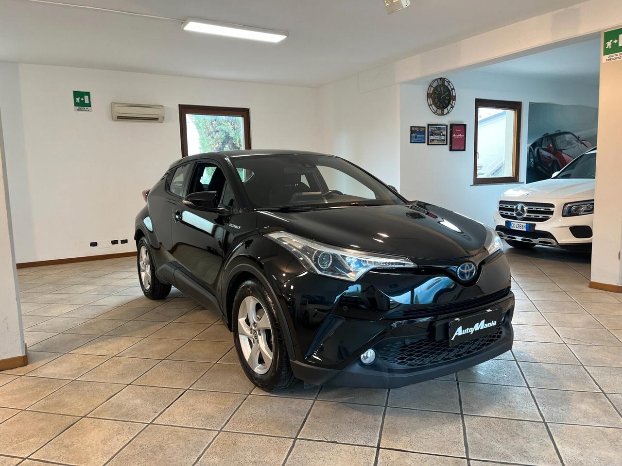 Toyota C-HR 1.8 Hybrid E-CVT Business
