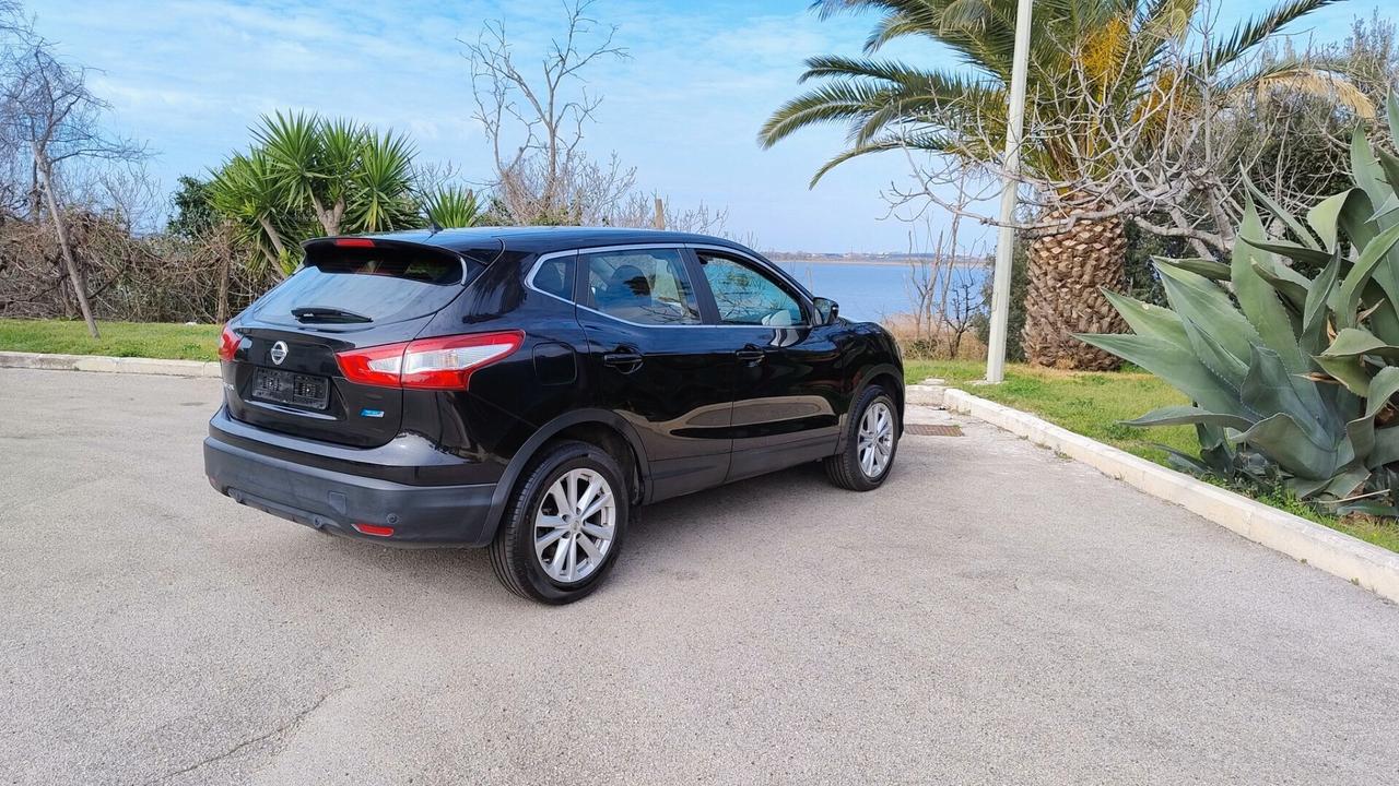 Nissan Qashqai 1.5 dCi Visia