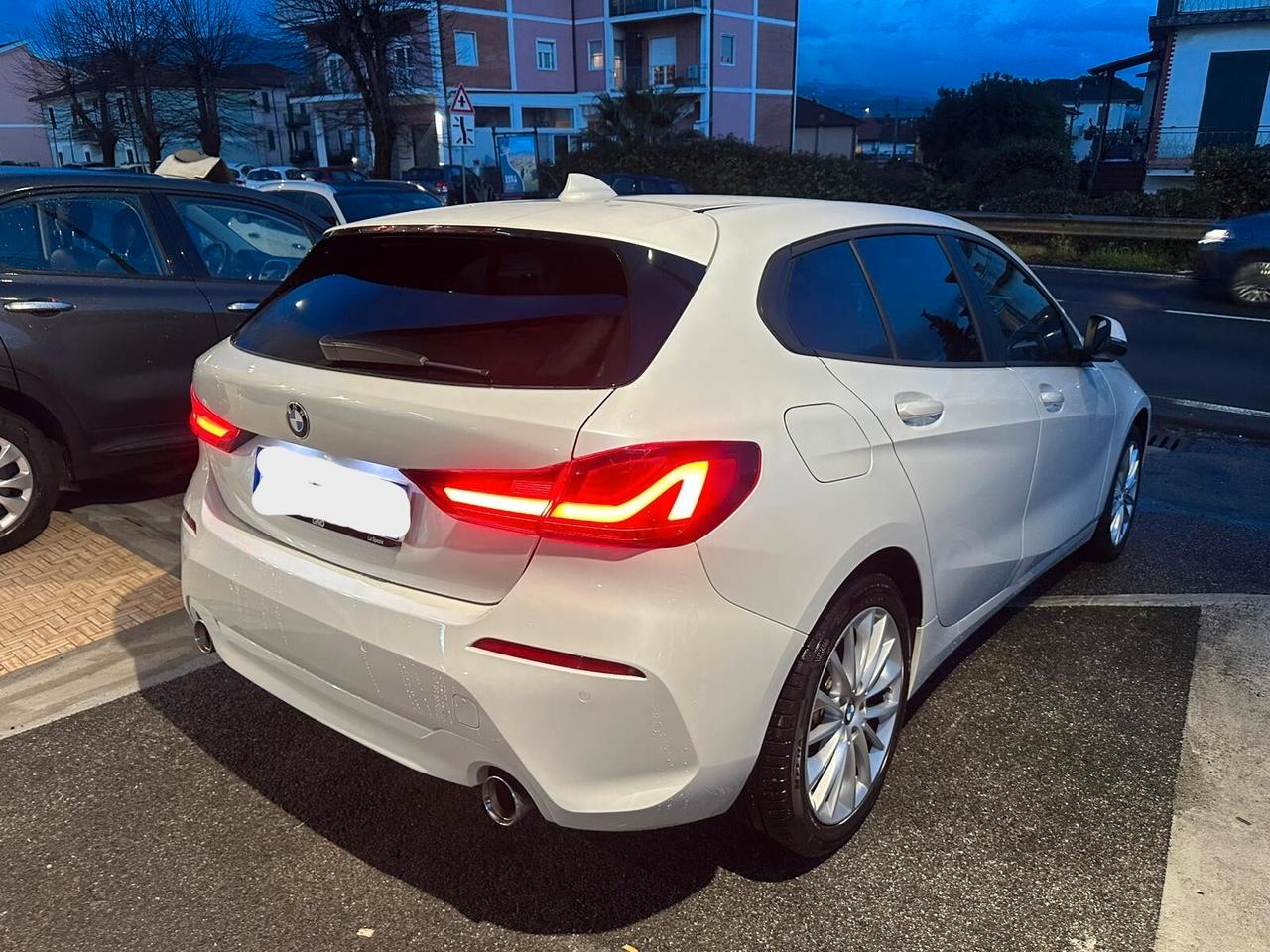 Bmw 120 120d xDrive 5p. Advantage