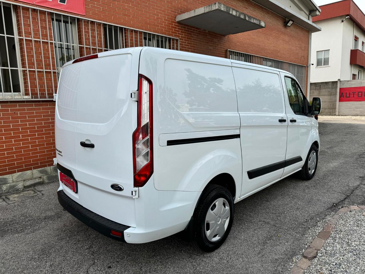 Ford Transit Custom 2.0 TDCI 130 CV AUTOMATICO