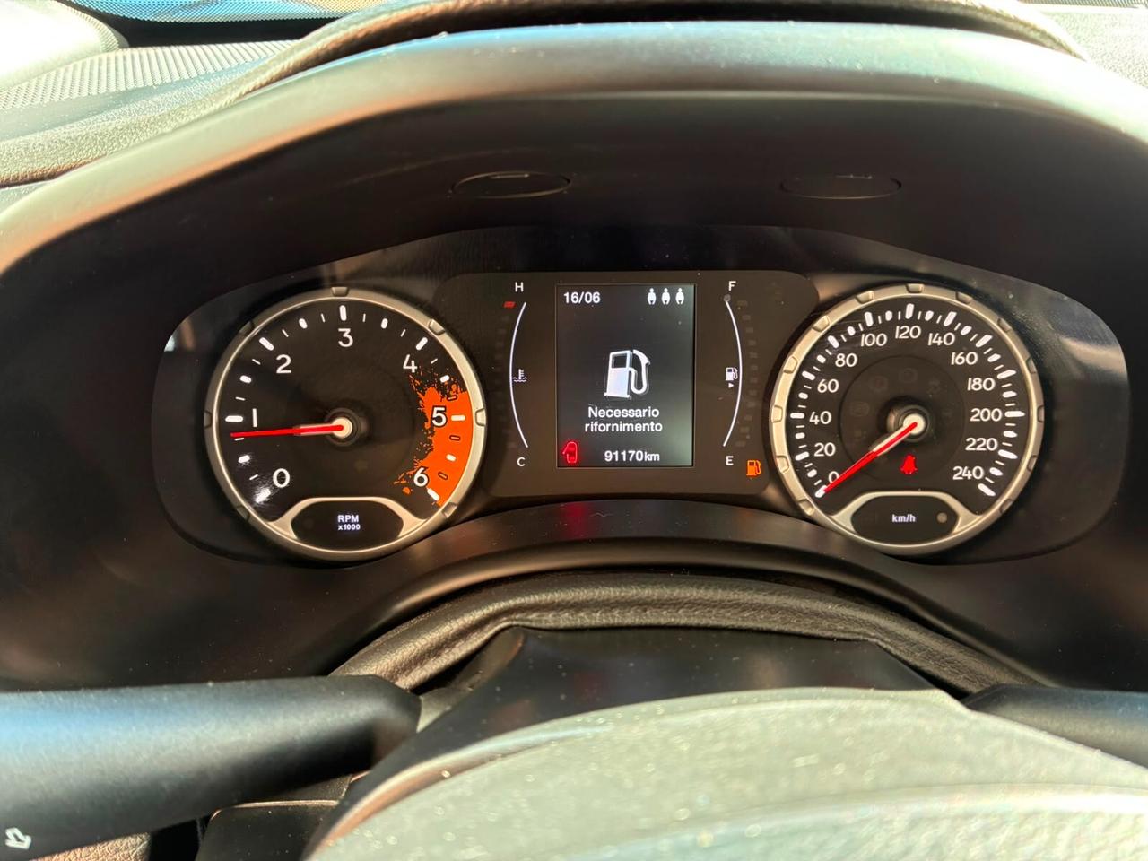 Jeep Renegade 1.6 Mjt 120CV perfetta garantita-18
