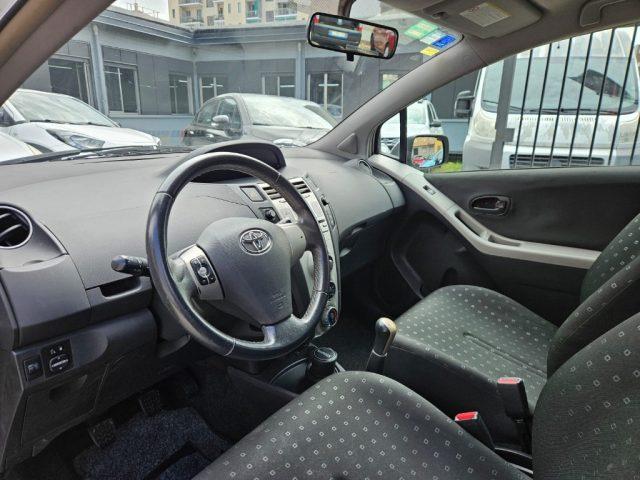 TOYOTA Yaris 1.0 5 porte