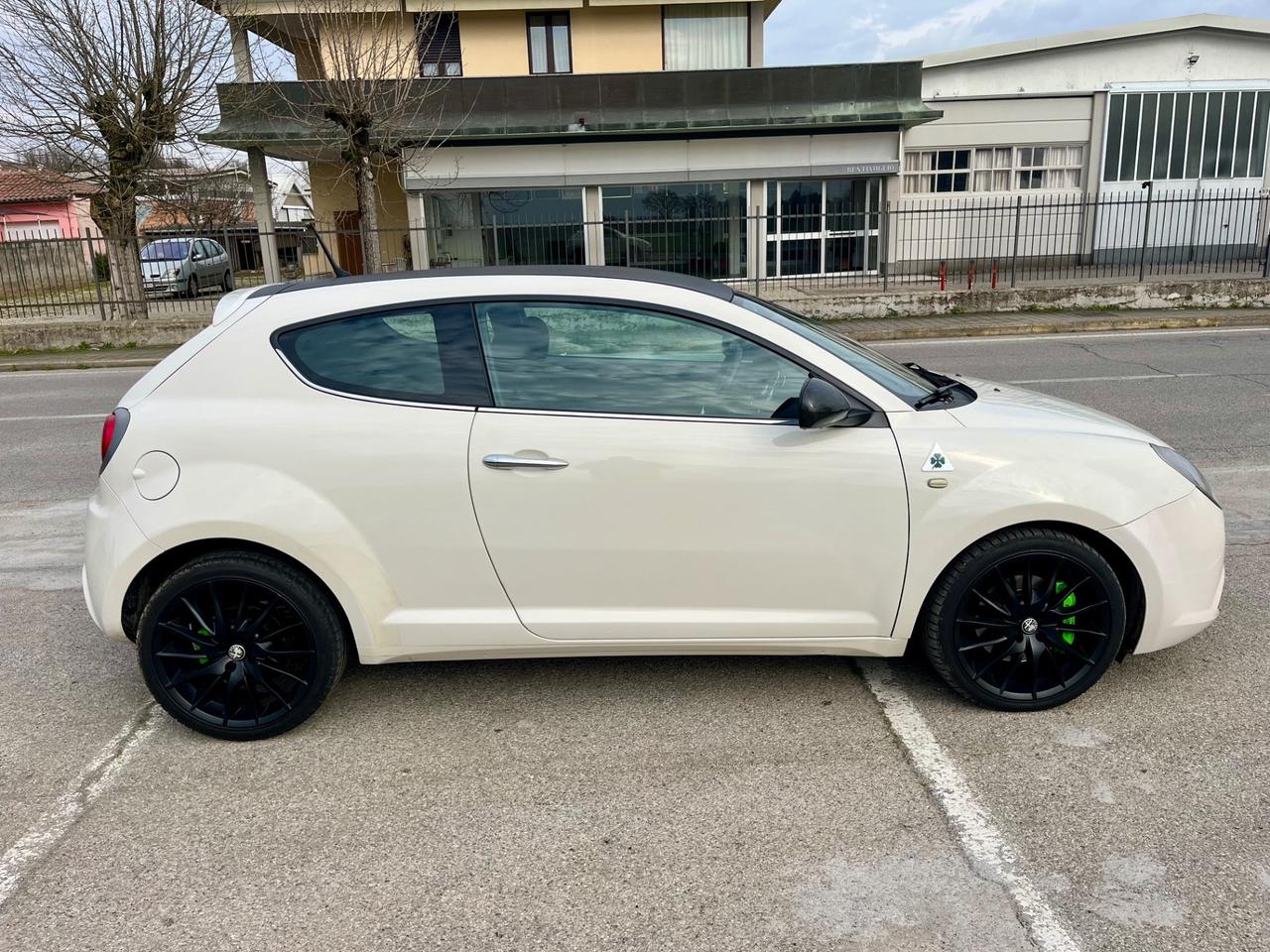 Alfa Romeo MiTo 1.4T 170cv Quadrifoglio Verde