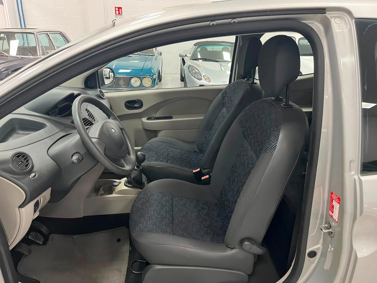 Renault Twingo 1.2 60cv