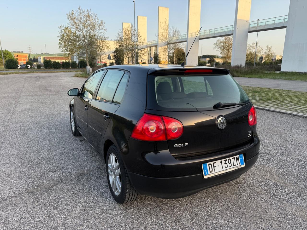 Volkswagen Golf 1.6 16V FSI 5p. Comfortline OK NEO PATENTATI