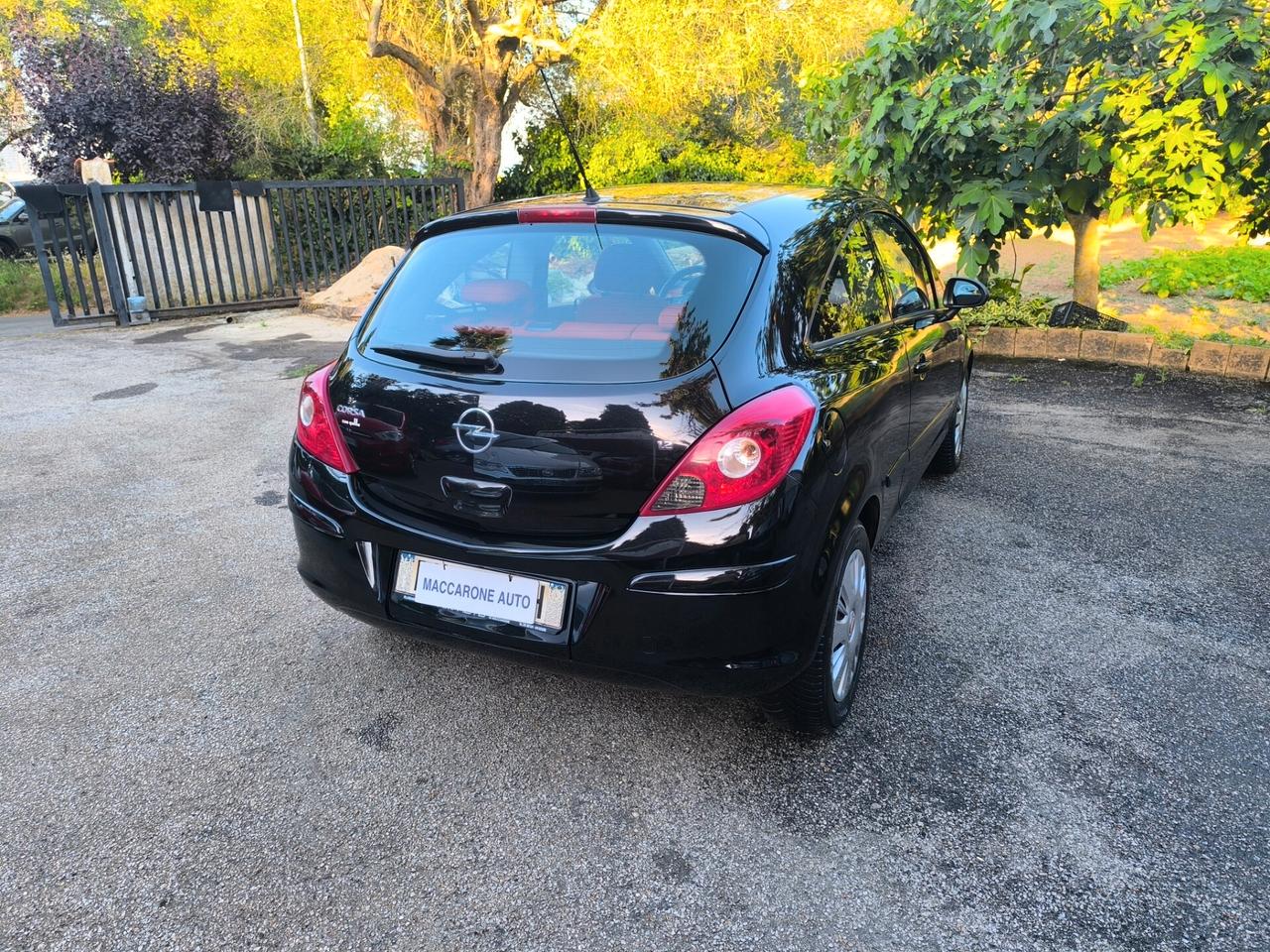 Opel Corsa 1.2 3 porte Enjoy