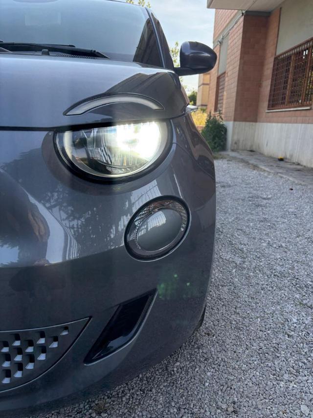 FIAT 500e 3+1 42 kWh Icon