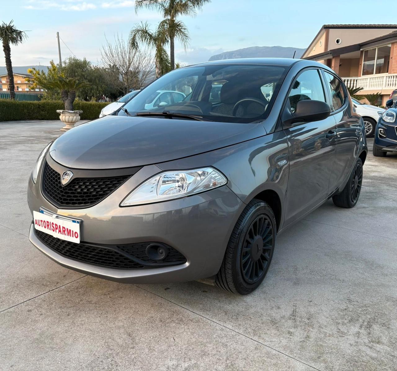 Lancia Ypsilon 1.0 FireFly 5P Hybrid Ecochic Silver