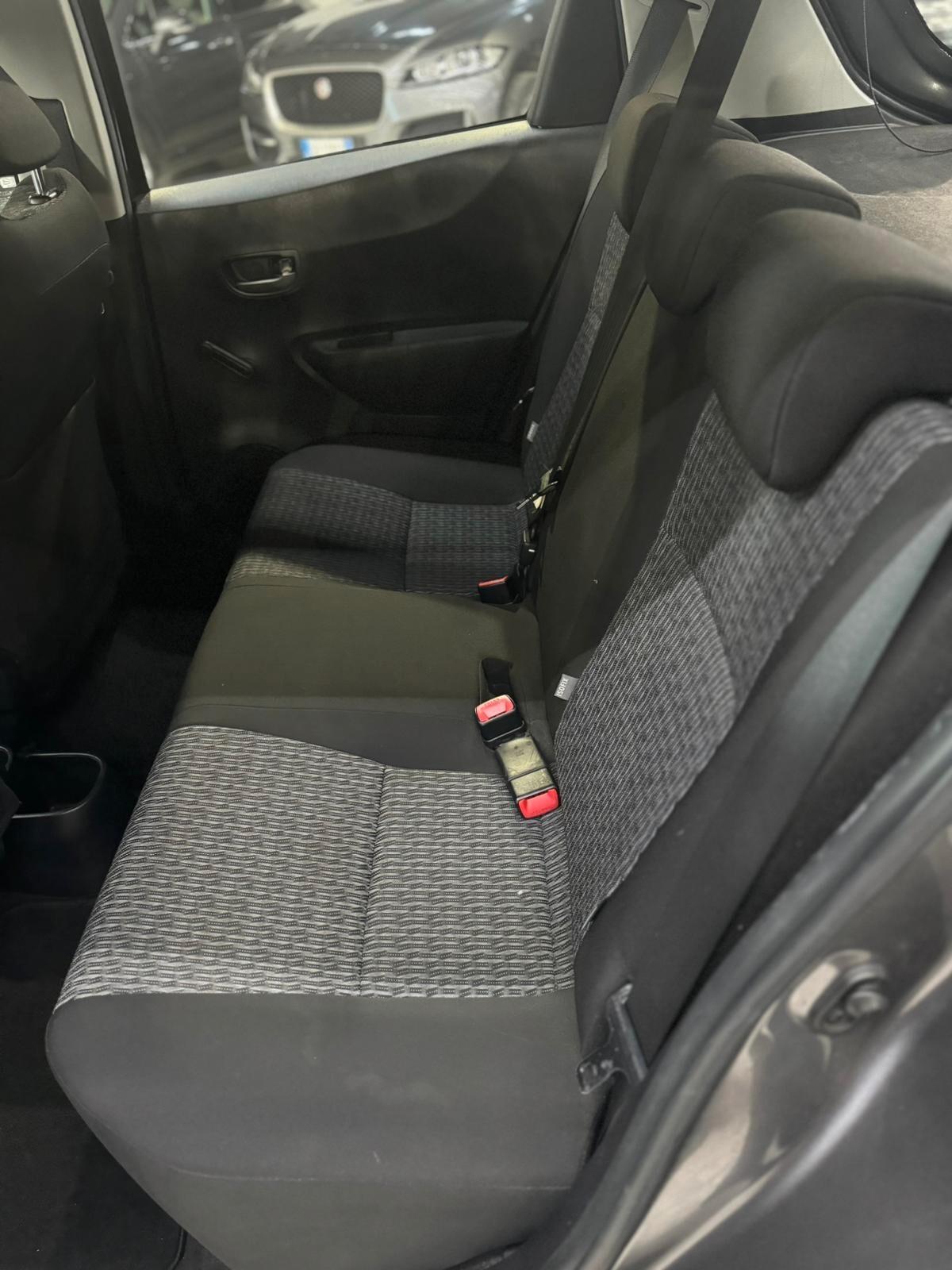 TOYOTA YSRIS NEOPATENTATI