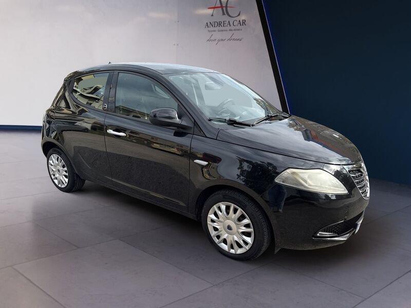 Lancia Ypsilon Ypsilon 1.2 8v Silver s/c.traz.,esp ecochic Gpl 69cv