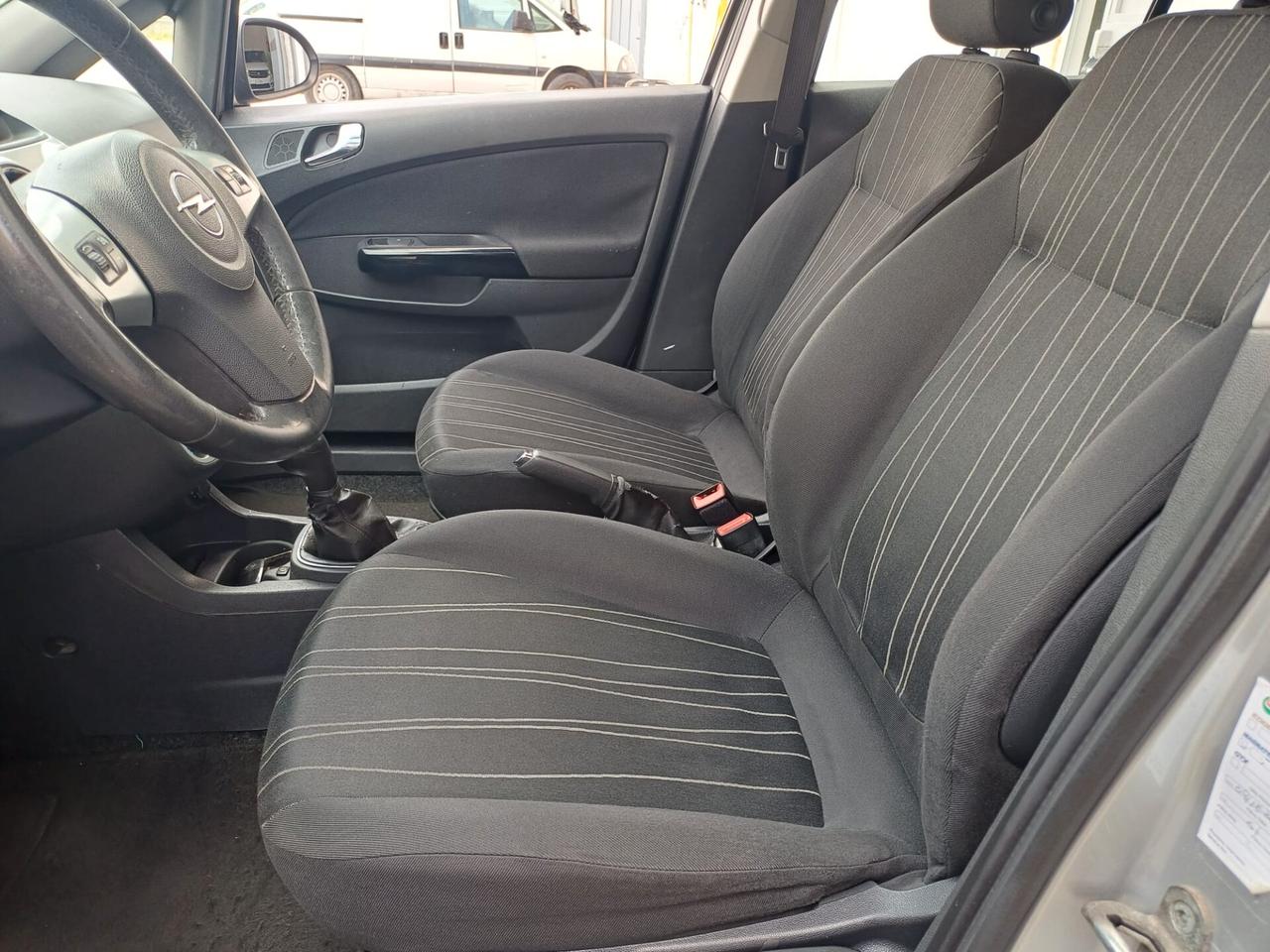 Opel Corsa 1.3 diesel 5 p Cosmo - 2010