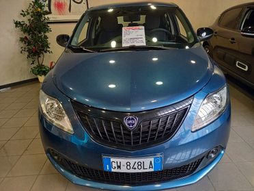 Lancia Ypsilon 1.0 FireFly 5 porte S&S Hybrid Silver