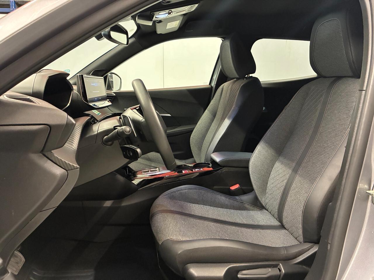 Peugeot 2008 PureTech 130 S&S EAT8 Allure Vettura in arrivo