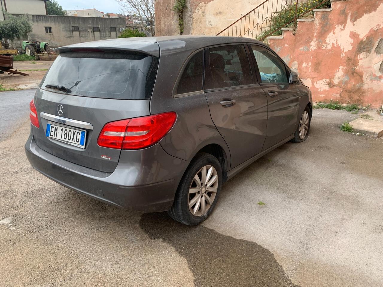 Mercedes-benz B 180 sinistrata airbag ok