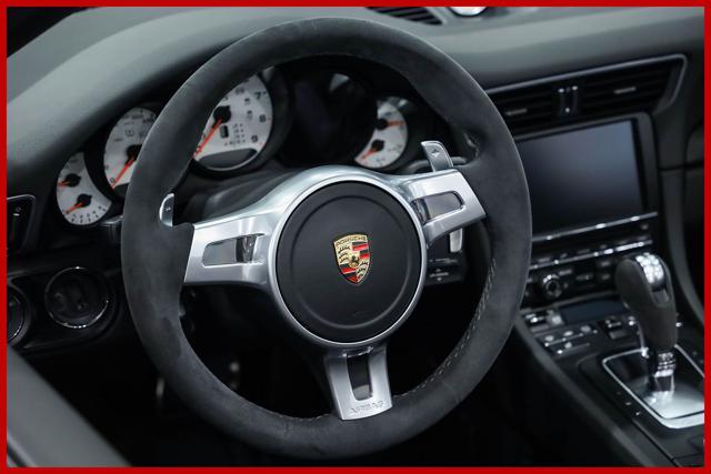 PORSCHE 991 3.8 Carrera 4 GTS Cabriolet