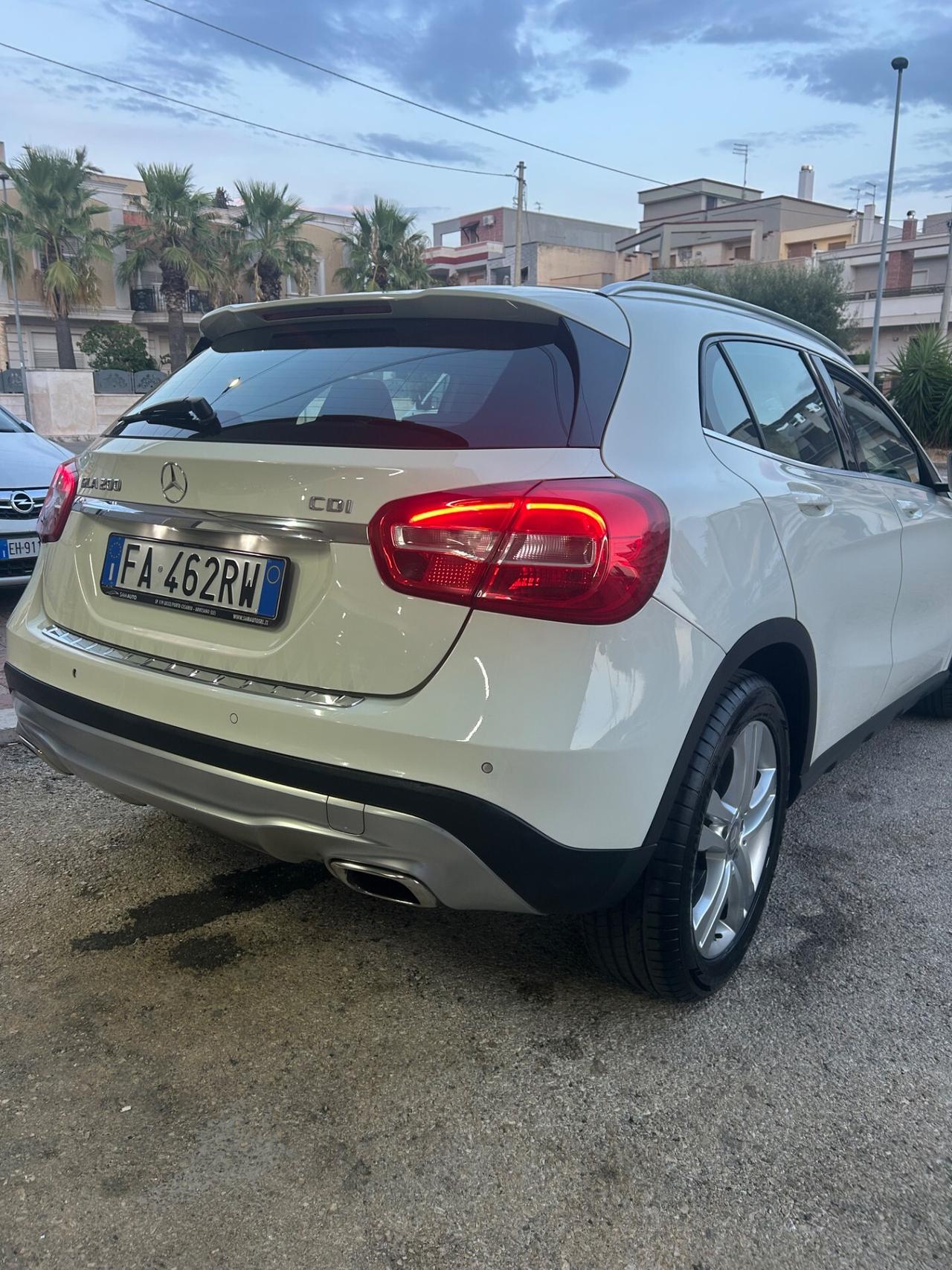 Mercedes-benz CLA 200 220 CDI Automatic Premium