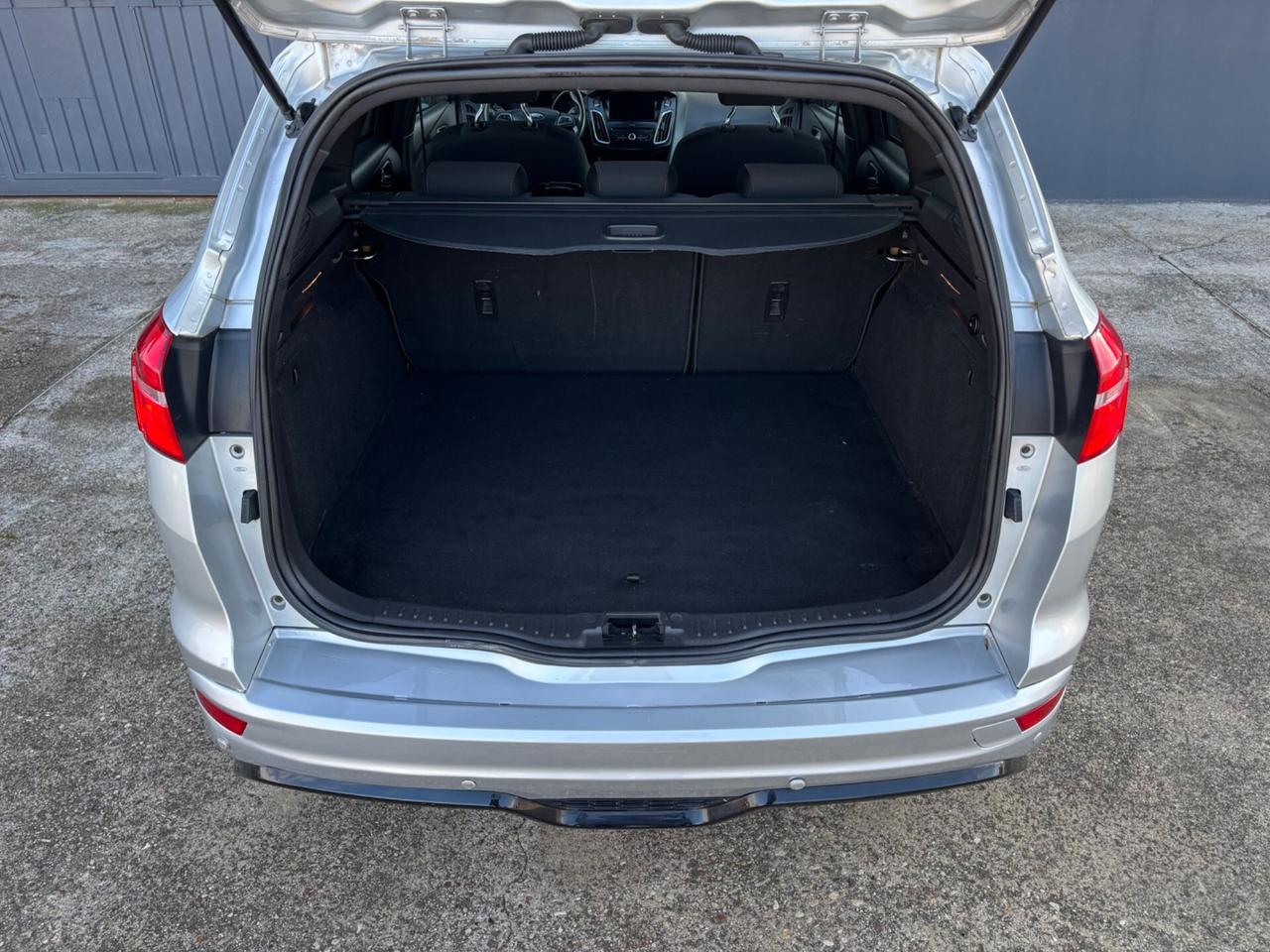 Ford Focus 1.5 TDCi ST Line. EURO 6B. Garanzia