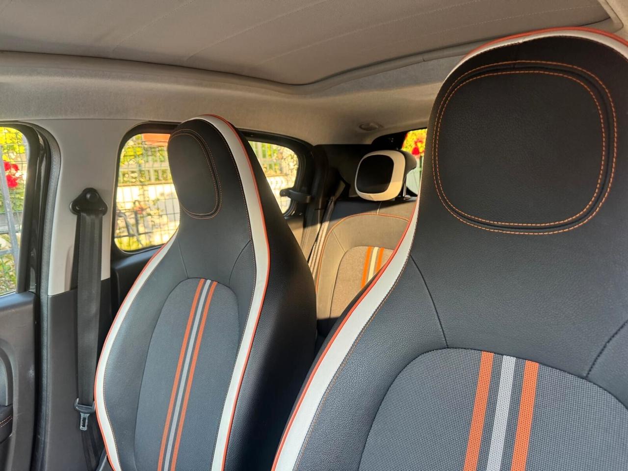 Renault Twingo TCe 110 CV EDC GT sport