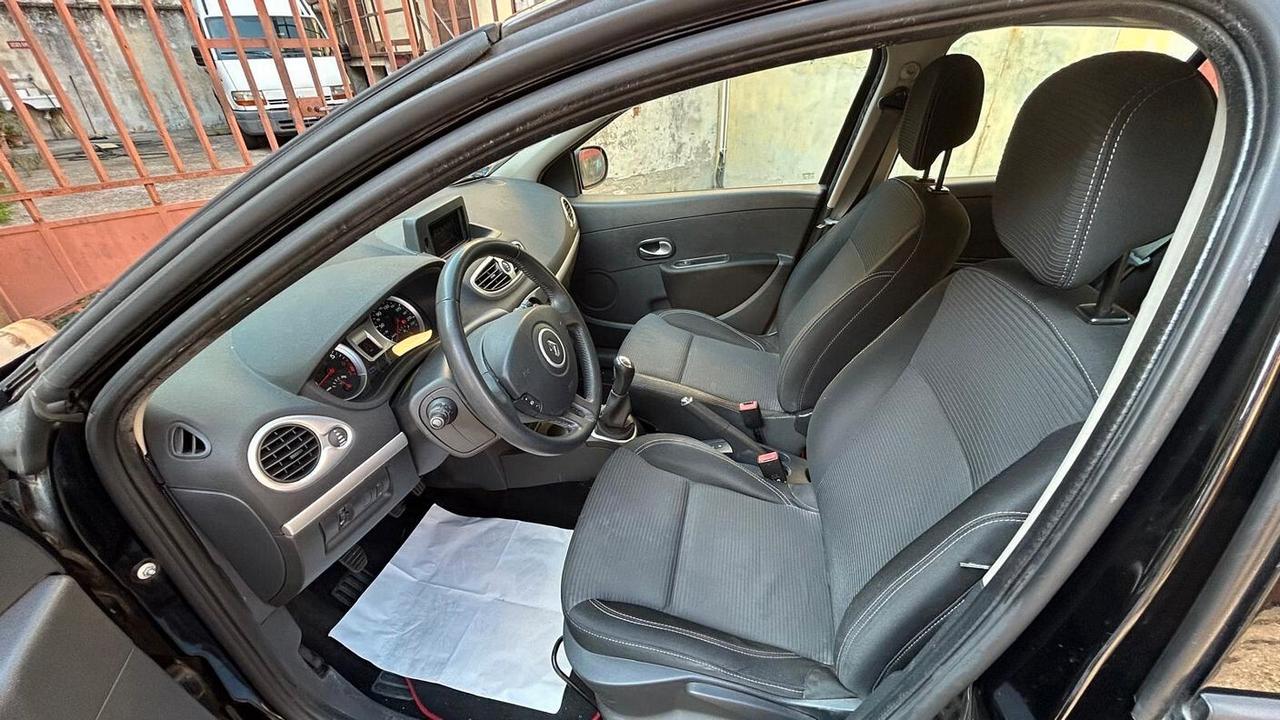 Renault Clio 1.2 16V 5 porte Dynamique