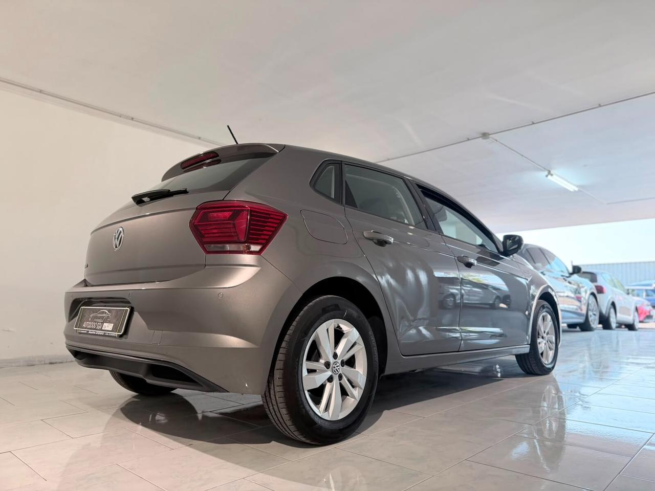 Volkswagen Polo COMFORTLINE NEOPATENTATI