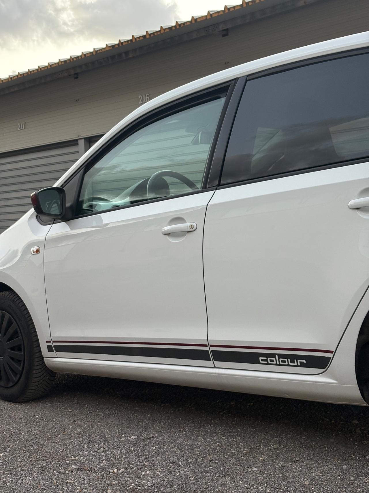 Volkswagen up! versione colour up!