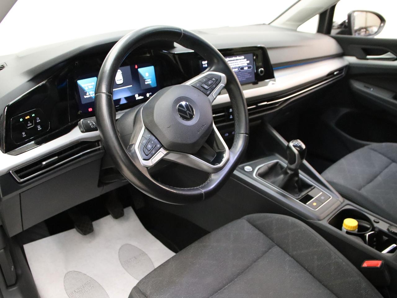 VOLKSWAGEN GOLF VIII 2020 1.0 tsi evo Life 110cv NEOPATENTATI IVA ESPOSTA