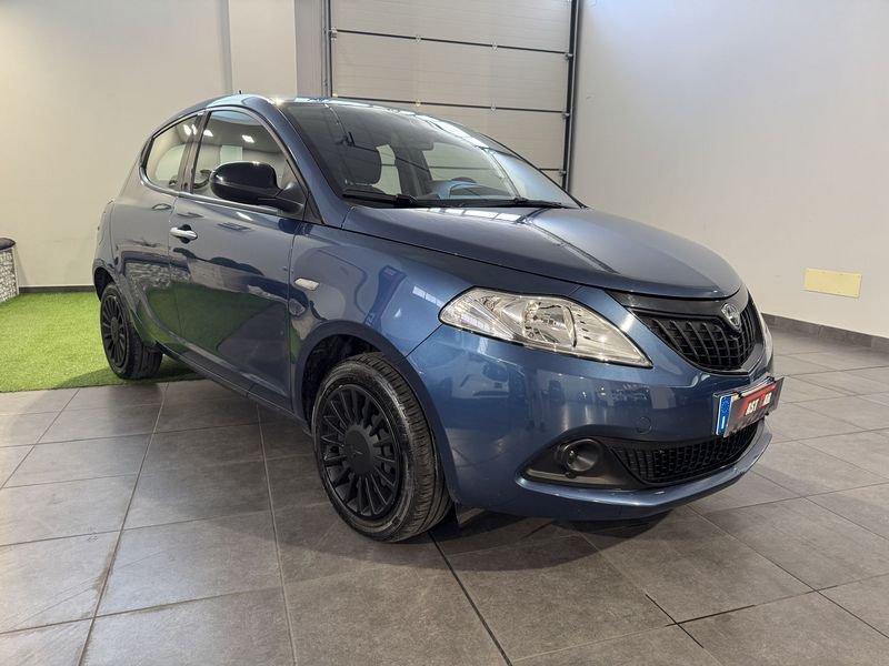 Lancia Ypsilon Ypsilon 1.0 FireFly 5 porte S&S Hybrid Silver
