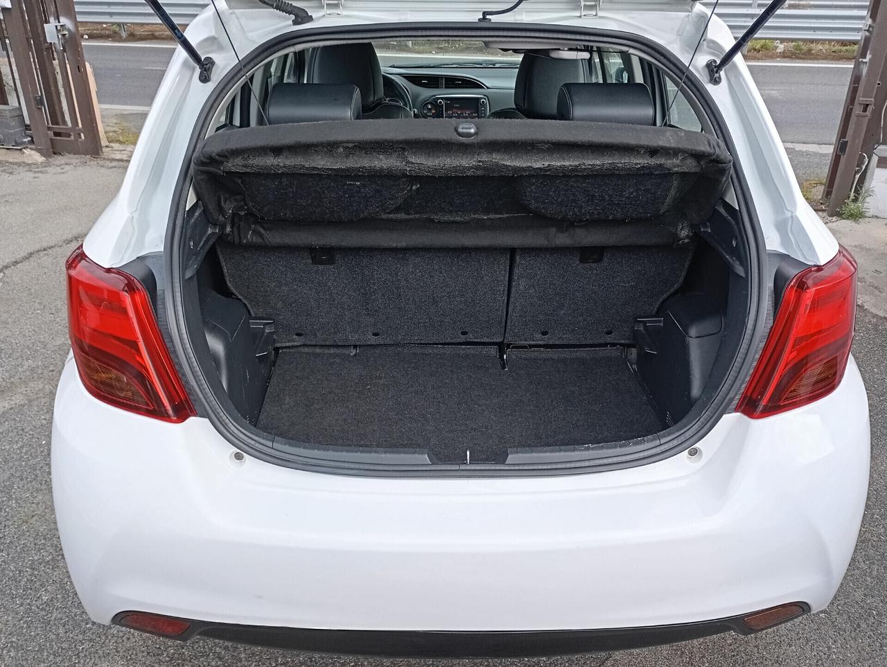 Toyota Yaris 5P 1.4 D-4D Lounge