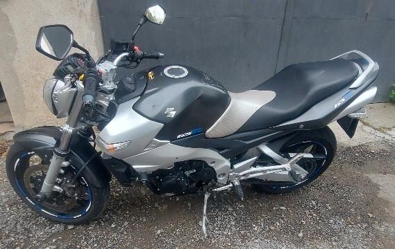 Suzuki GSR 600