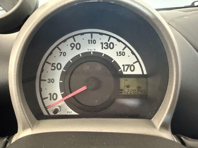 TOYOTA Aygo 1.0 12V VVT-i 3. porte Sol