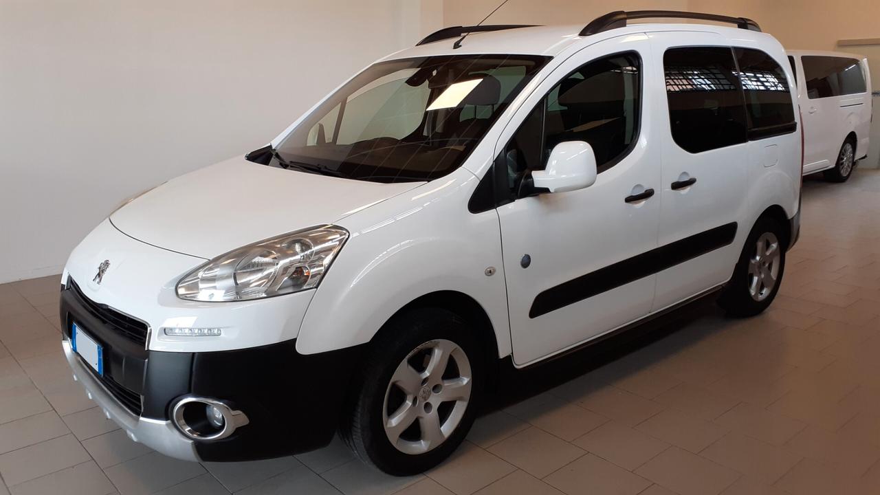 Peugeot Partner trasporto disabili pianale ribassato