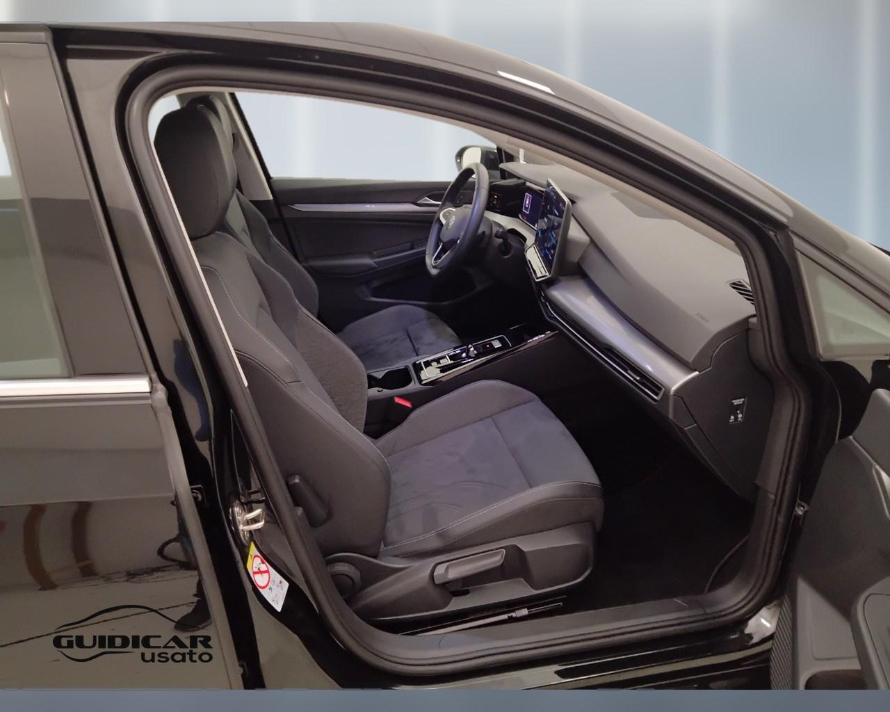 VOLKSWAGEN Golf VIII 2024 - Golf 2.0 tdi Life 150cv dsg