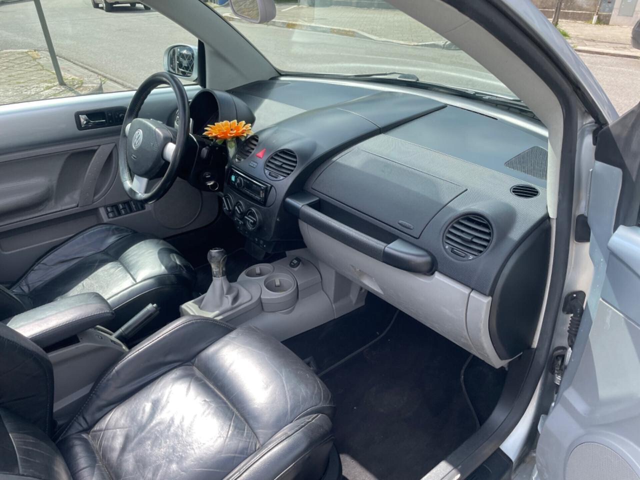 Volkswagen New Beetle / MAGGIOLONE