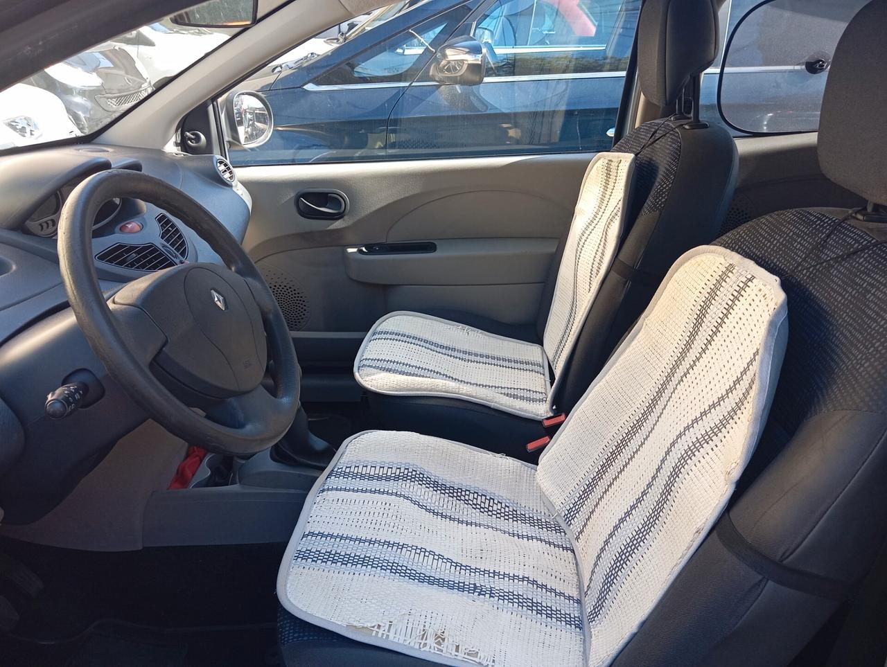 Renault Twingo 1.2 benzina valuto permute