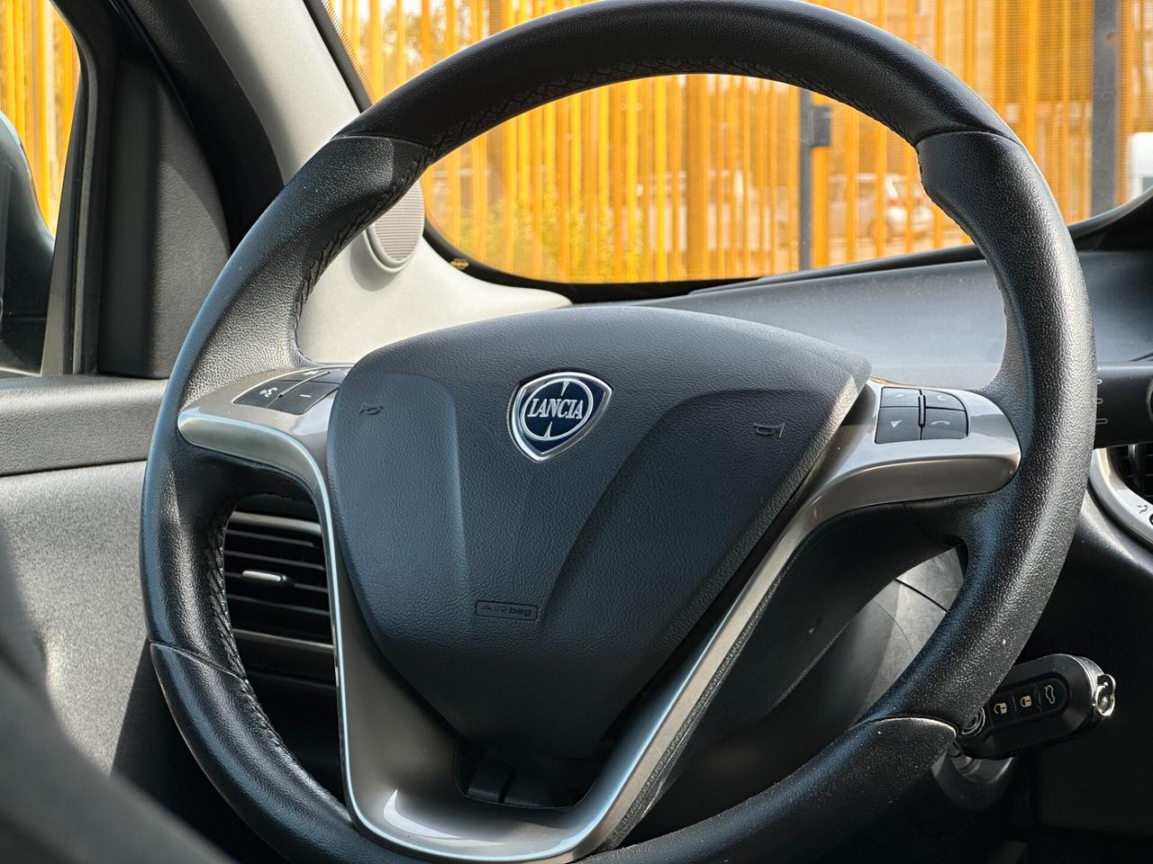 LANCIA Ypsilon 1.2 69 cv 5 porte S&S Gold my19