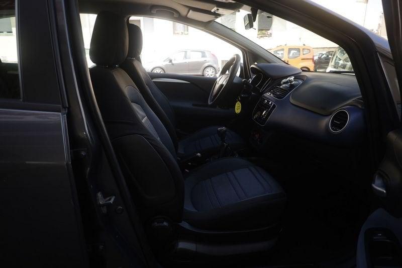 FIAT Grande Punto FIAT Grande Punto Grande Punto 5p 1.4 Dynamic Gpl 77cv ANNO 2009
